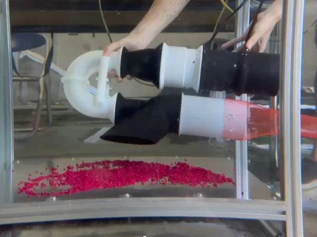 水中ロボット(水中ドローン)発掘